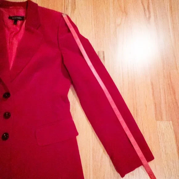 Vintage Escada Black Label Red Velvet Blazer - Picture 9 of 13